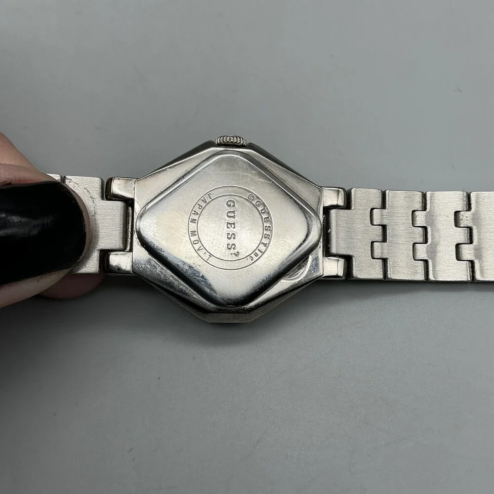 Guess Womens Watch 27mm Champagne Dial Silver Tone Stainless New Battery 7